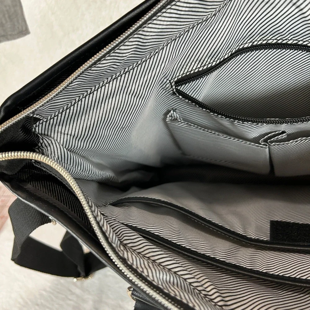 Kenneth Cole Reaction used good